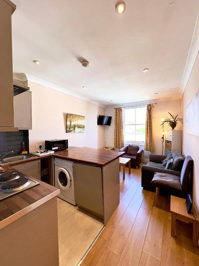 2 Bedroom Apartment In Westminster London Eksteriør billede